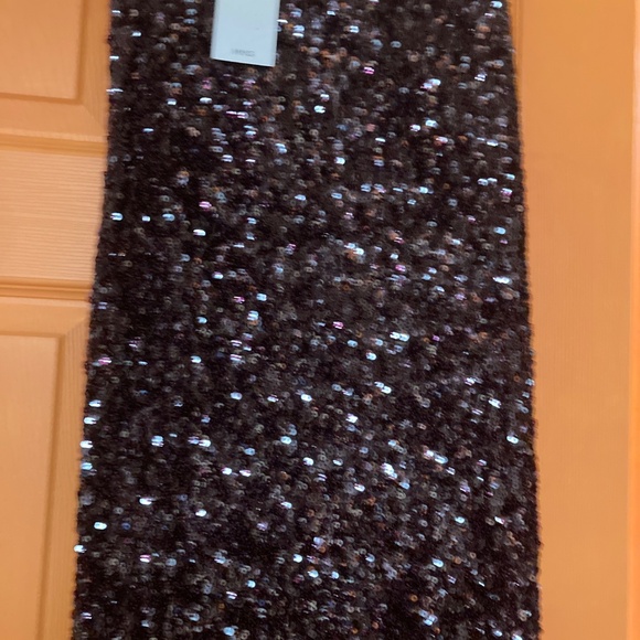 NWT Mango Burgundy Sequin Midi Skirt Sz XS - Picture 3 of 4
